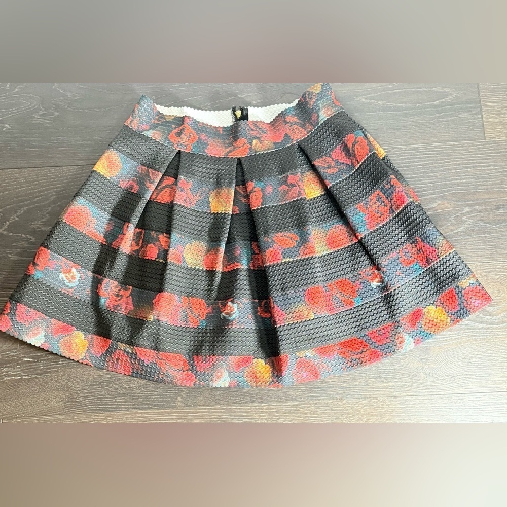Guess Black and Red Floral Mini Skirt